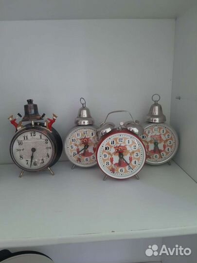 Будильник механический Янтарь СССР