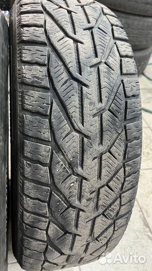 Kormoran Snow 215/60 R17 96H