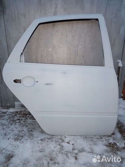 Дверь задняя правая на LADA granta