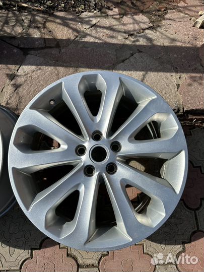 Продам диски r20 на Range Rover оригинал