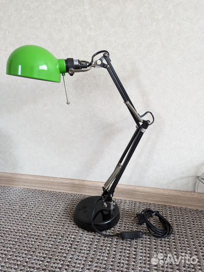 Лампа настольная