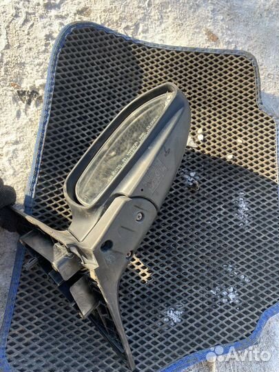 Боковое зеркало правое Киа Спектра