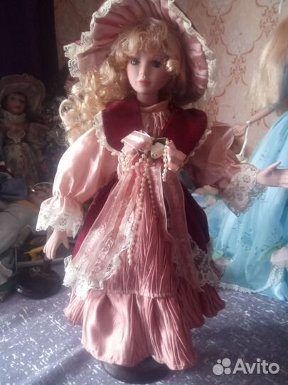 Платья для фарфоровых кукол