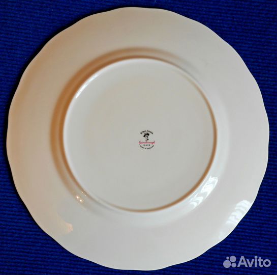 Тарелки Gainsborough. Англия. Костяной фарфор