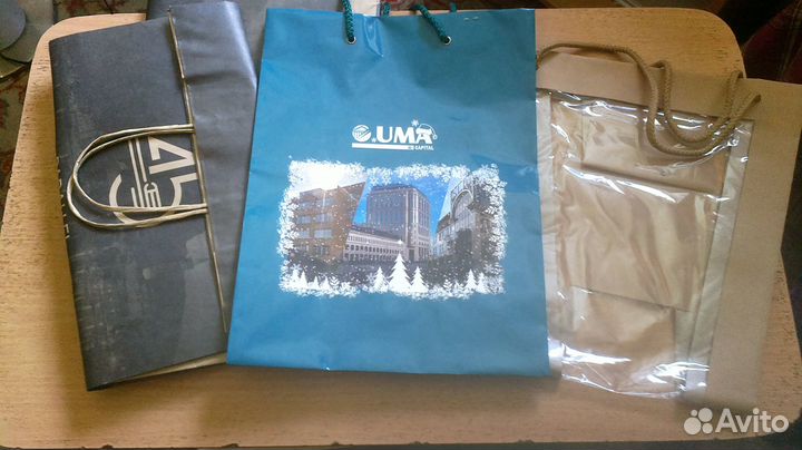 Подарочные и брндовые пакеты,коробоки и баночки