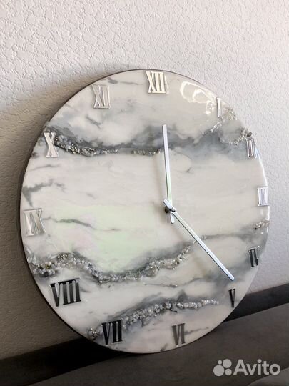 Часы из эпоксидной смолы