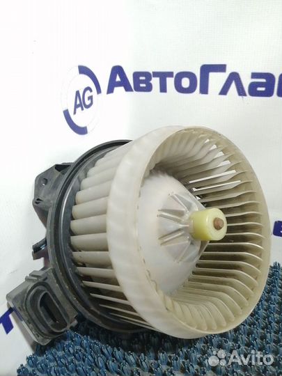 Мотор отопителя Toyota Ractis