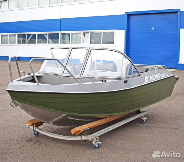 Новая моторная лодка (катер) Неман 450 DC
