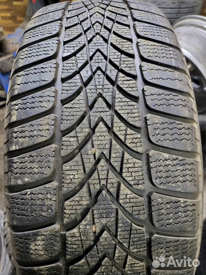 Dunlop SP Winter Sport 4D 235/55 R19 и 255/50 R19