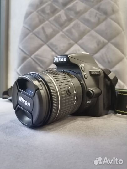 Nikon D5600 kit AF-P DX nikkor 18-55mm