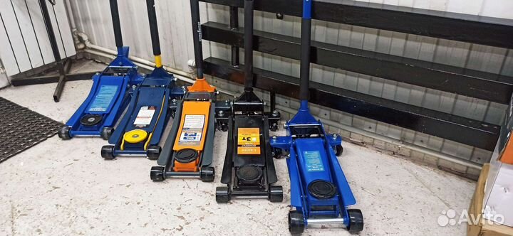 Домкрат гидравлический подкатной 3т Rossvik