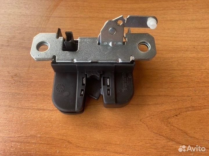 Замок крышки багажника Vw Транспортер Т5 2003-2009