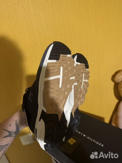 Кроссовки tommy hilfiger