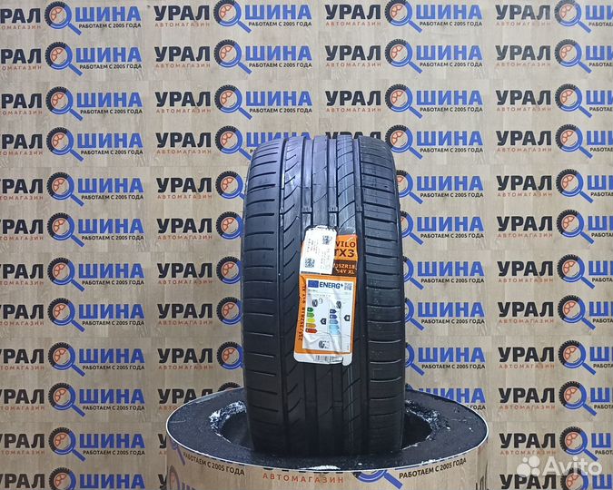 Tracmax X-Privilo TX3 255/35 R18 94Y