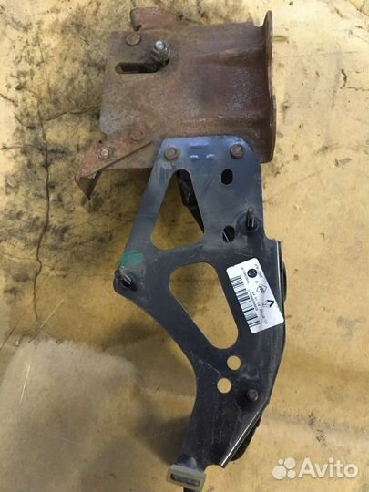 Педаль тормоза Renault Kangoo 2 (2265)