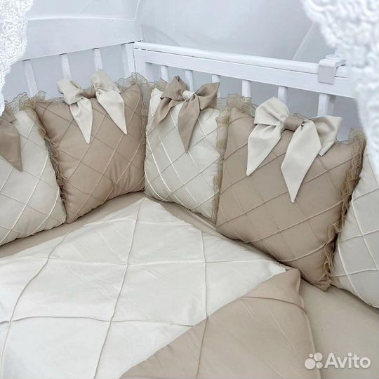 Комплект белья в детскую кроватку Mikids