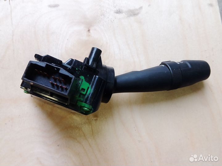 Solaris 2 18г, Под Рулевой переключатель дворников