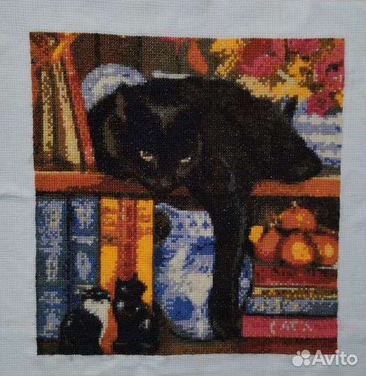 Остатки от набора вышивка крестом кот в интерьере