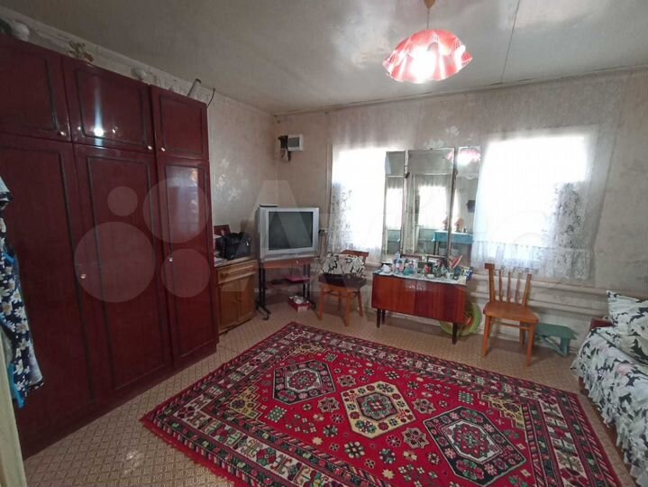 Дом 53 м² на участке 4 сот.