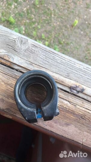 Зажим для трюкового самоката