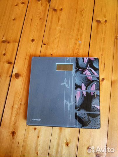 Весы напольные электронные бу