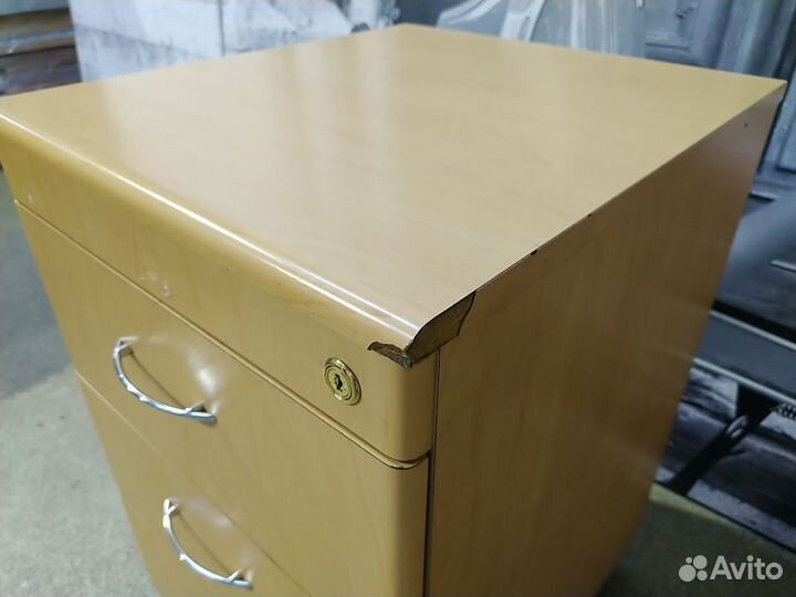 Тумба офисная подкатная, 3 ящика б/у 09-120