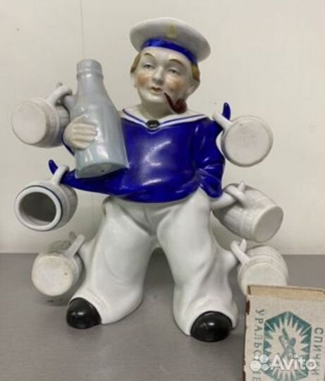 Статуэтка фарфор штоф 