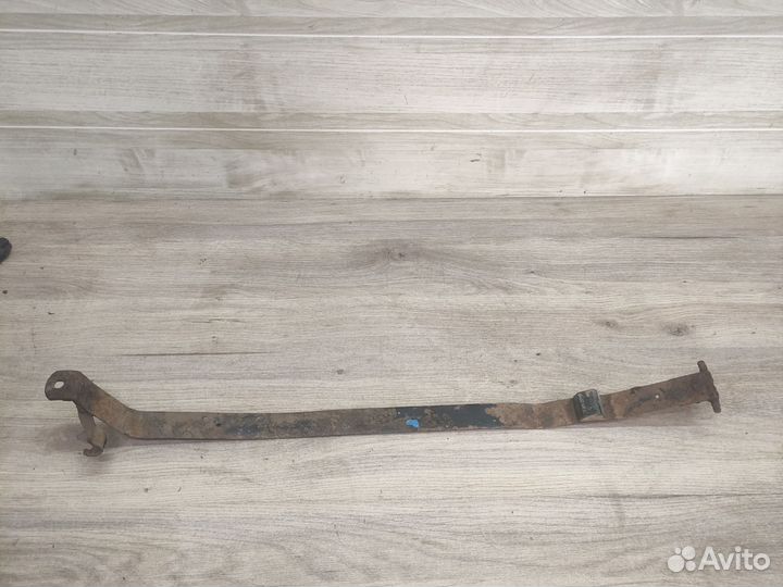 Лента крепления бензобака левая Chevrolet lacetti