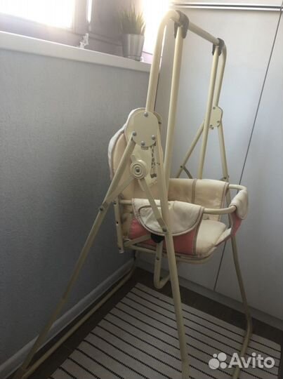 Детская качелька