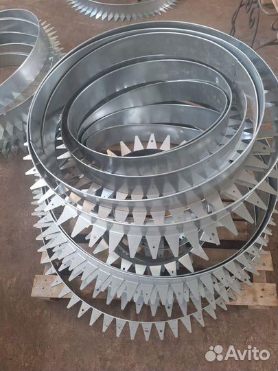 Металлический бордюр 1200*40*45*1,5