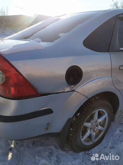 Крыло заднее правое (четверть) Ford Focus 2 седан