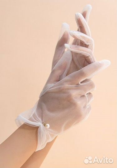 Новые белые перчатки