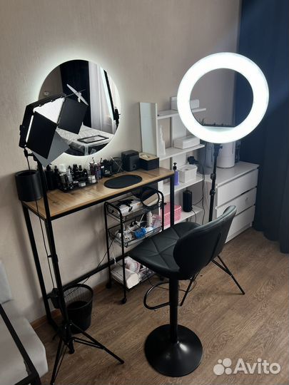 Сдам рабочее место бровисту / визажисту