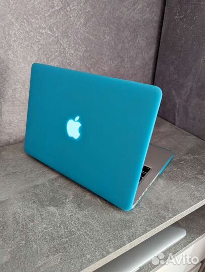 Apple MacBook Pro 13-inch 2015 8/256Gb