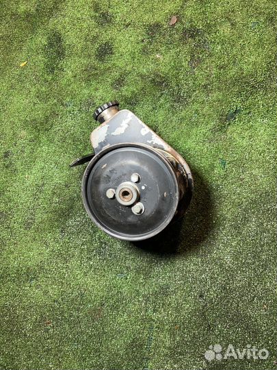 Насос гидроусилителя руля Renault Megane 1998 K7M