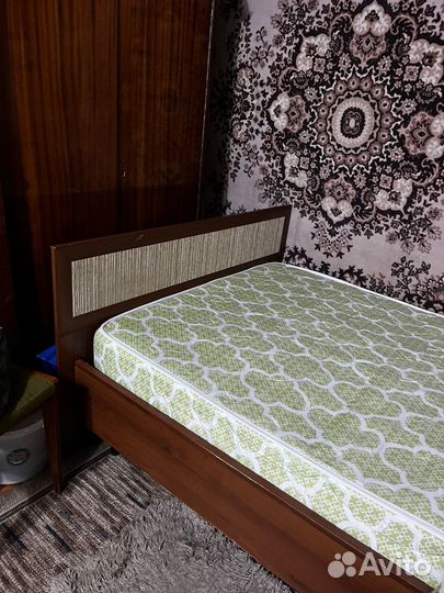 Кровать с матрасом 120х200