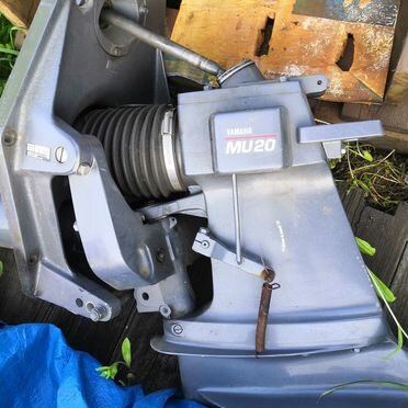 Дизельный судовой двигатель