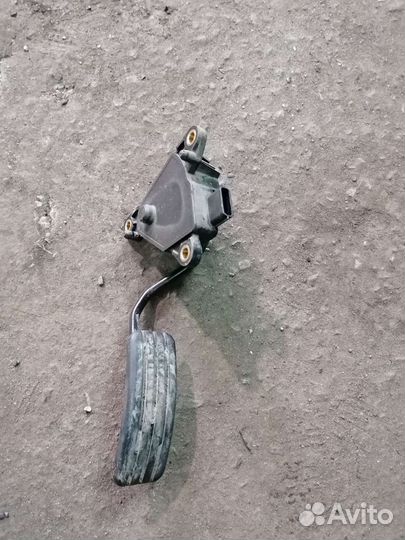 Педаль газа renault megane 2