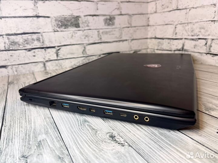 Игровой ноутбук MSI i7/GTX4GB/SSD/17.3