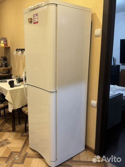 Холодильник бу indesit