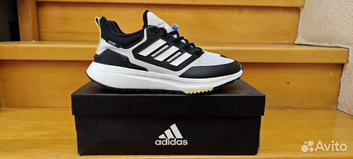 Кроссовки Adidas 35 и 39 размер оригинал