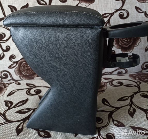 Каркасные сетки на она, подлокотник