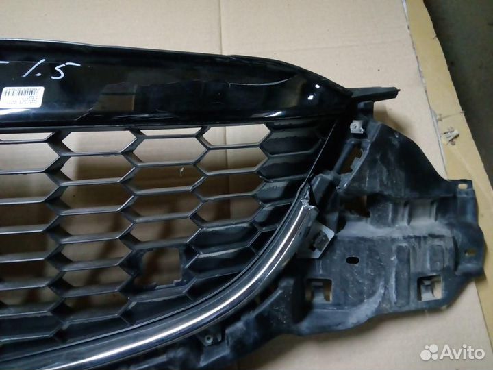 Решетка радиатора Mazda CX-5 (2012-2017)