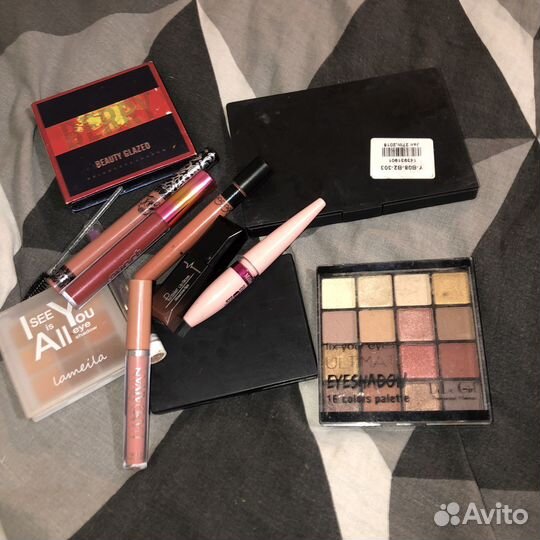 Набор косметики пакетом