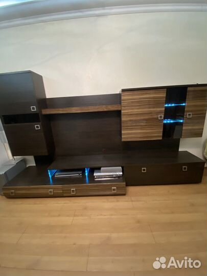 Стенка горка в гостинную