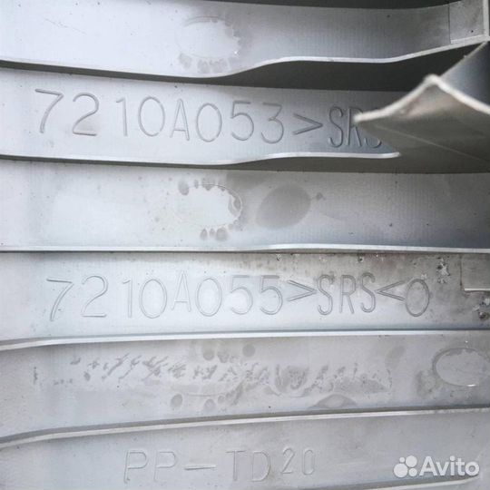 Обшивка стойки Митсубиси Лансер 10