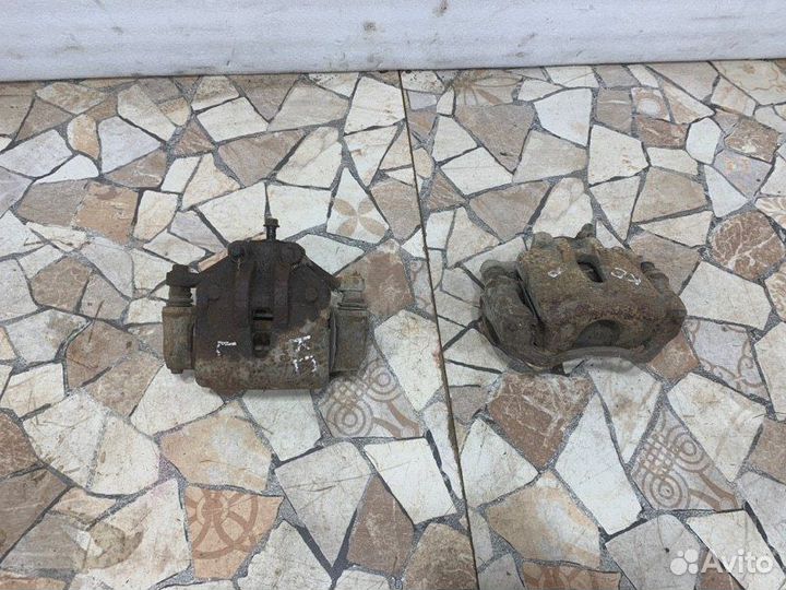 Суппорт тормозной передний Kia Ceed Ed хэтчбэк 1.6