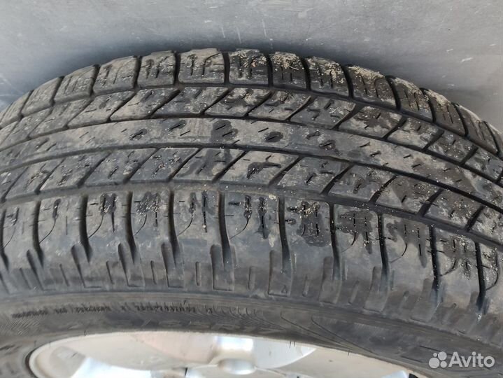 Goodyear Wrangler HP All Weather 235/65 R17 104V