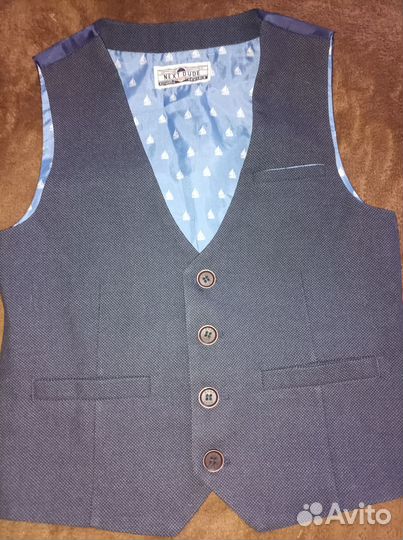 Жилет для мальчика 122-128 школьная форма