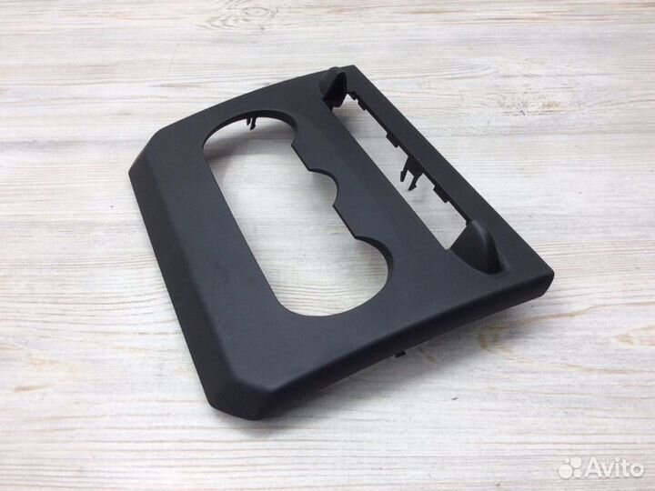 Накладка декоративная Renault Arkana пробег 46